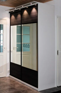 LAKEUS DESIGN Liukuovikaappi Mittatilauksena 180 X 60 X 245 Cm