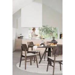 CARRADALE Ruokapöytä Pyöreä 150 Cm V-mallisilla Metallijaloilla 11 CARRADALE Ruokapöytä Pyöreä 150 Cm V-mallisilla Metallijaloilla -Brafab Huonekalut Kauppa Carradale rr ruokapoyta savutammi 120323 Nagano tuolit miljoo 1