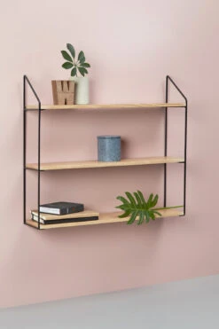 DAY Seinähylly 60 Cm 3-tasoinen -Brafab Huonekalut Kauppa Day 2Dseinahylly 2D3os 5Flv 2Dmusta 5Fmilj