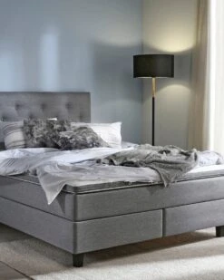 HAAG Lattiavalaisin 164 Cm -Brafab Huonekalut Kauppa Haag lattiavalaisin musta milj 2