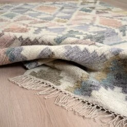 LEEA Villamatto -Brafab Huonekalut Kauppa Leea matto kulma2