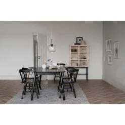 LOTTA Ruokapöytä -Brafab Huonekalut Kauppa Lotta ruokapoyta 180x90 musta 110735 Casey tuolit Marshalle vitriini miljoo