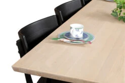 SWING/AMI 6 Hengen Ruokailuryhmä Metallijalalla -Brafab Huonekalut Kauppa Swing Ami rr 1 6 koivu musta detalj